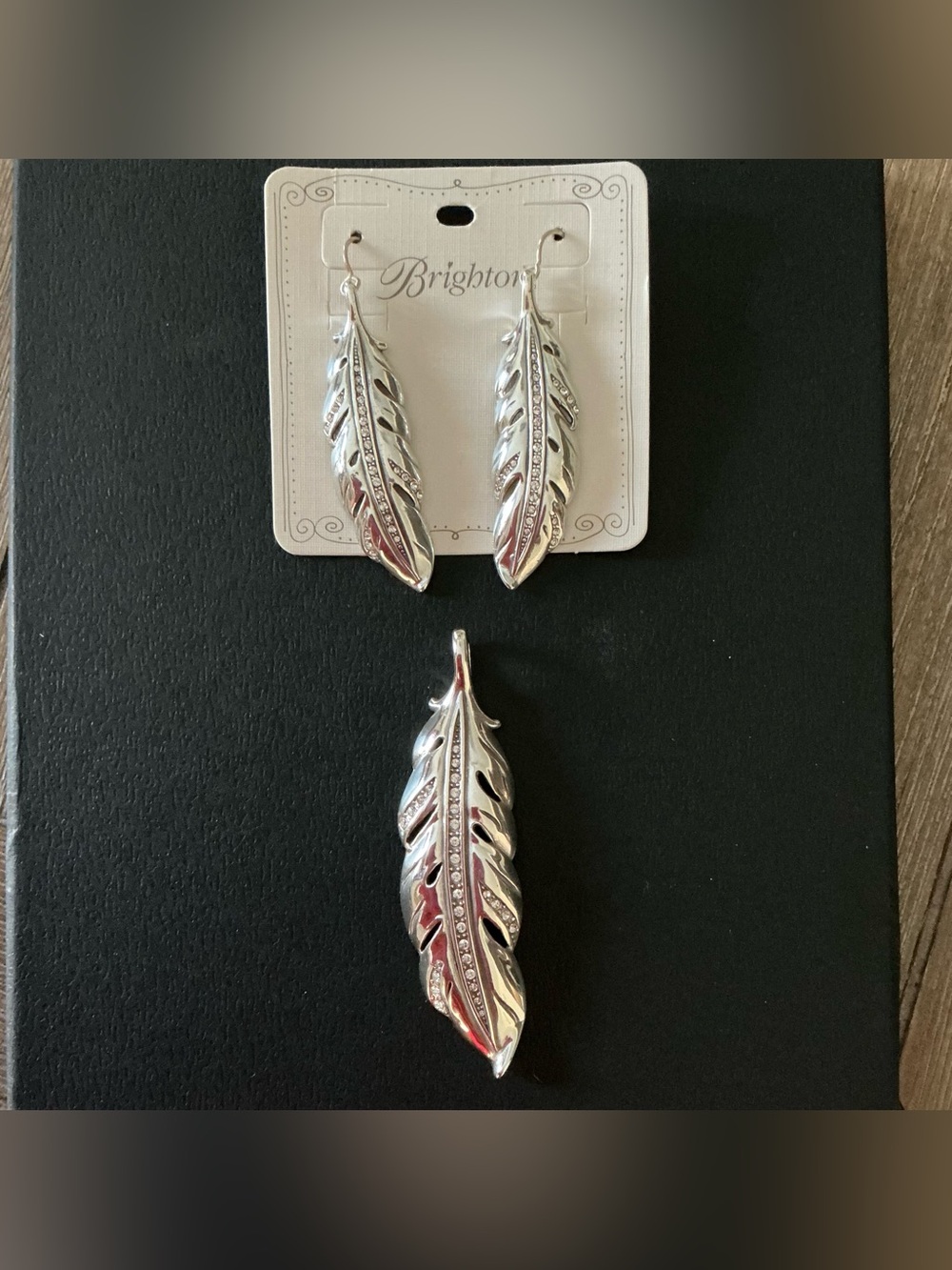 Brighton Contempo ice feather whit Swarovski crystals earrings and pendant set